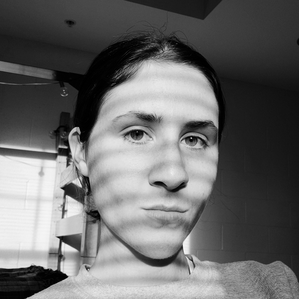 Meet your Posher, Chloe